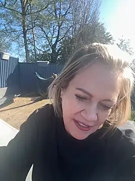 Milfshake227 online show from April 6, 3:46 pm