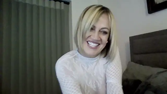 Milfshake227 online show from March 12, 1:44 am