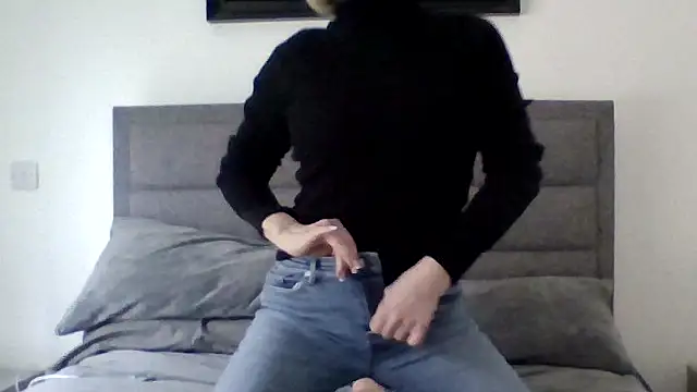 Milfshake227 online show from March 26, 5:44 pm