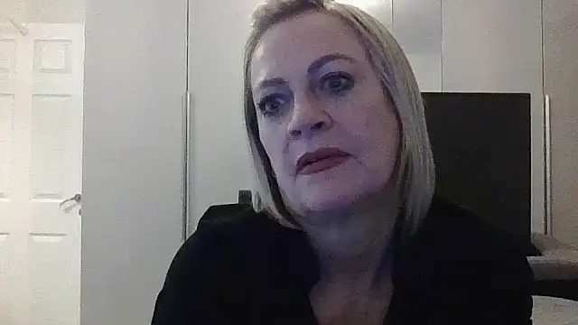 Milfshake227 online show from March 28, 11:28 pm