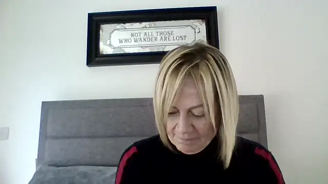 Milfshake227 online show from March 9, 4:21 pm