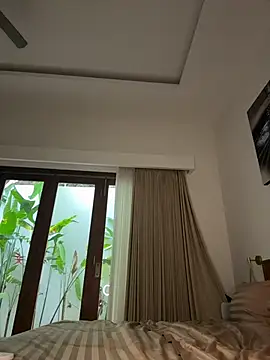 Milly Meyson online show from January 10, 7:47 am