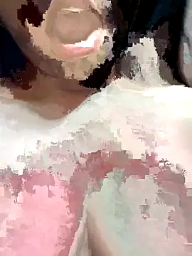 Hot Twinkle online show from April 8, 6:20 pm