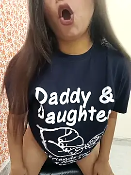 Hot Twinkle online show from April 11, 8:29 am