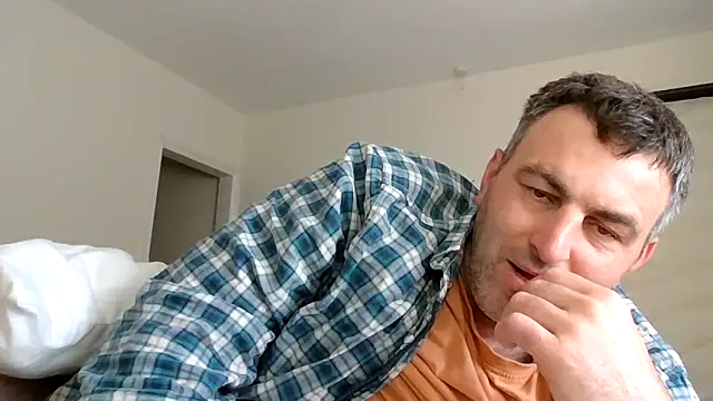 Snapshot of Hakfin666 chatting on June 7, 5:45 am Hakfin666 online show from June 7, 5:45 am