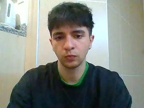 Snapshot of caraboi66 chatting on March 13, 4:45 pm caraboi66 online show from March 13, 4:45 pm