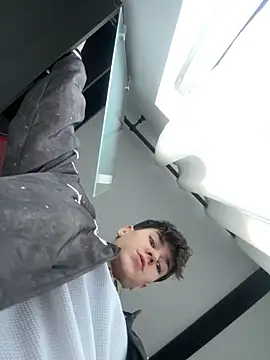 ravenryx online show from March 6, 3:40 pm