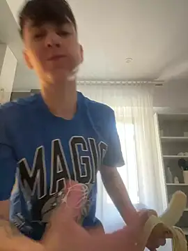 ravenryx online show from April 18, 11:01 am