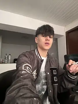 ravenryx online show from April 2, 2:13 pm