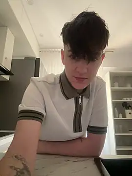 ravenryx online show from April 16, 11:33 am