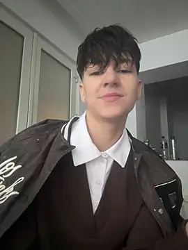 ravenryx online show from April 1, 2:36 pm