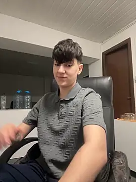 ravenryx online show from February 14, 3:56 pm