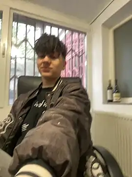 ravenryx online show from March 31, 2:08 pm