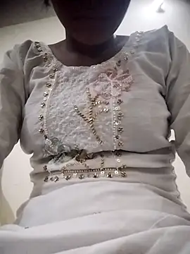 Queen-hot- online show from July 10, 2:06 pm