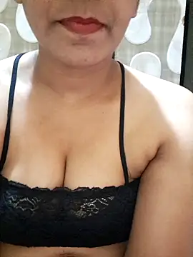 MILFybar online show from April 6, 5:14 pm