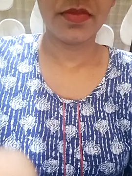 MILFybar online show from April 9, 5:30 pm