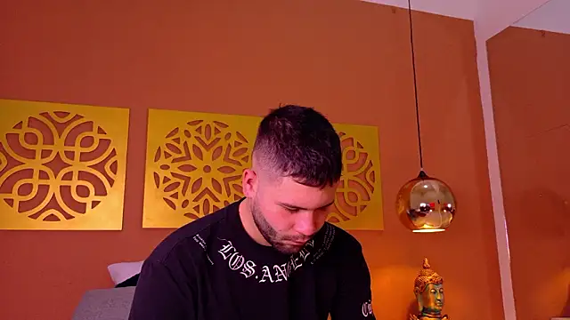 Snapshot of AndyKnoxx chatting on February 5, 3:24 am AndyKnoxx online show from February 5, 3:24 am