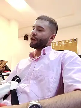 AndyKnoxx online show from April 4, 7:20 pm