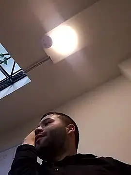 Snapshot of AndyKnoxx chatting on February 21, 7:38 pm AndyKnoxx online show from February 21, 7:38 pm