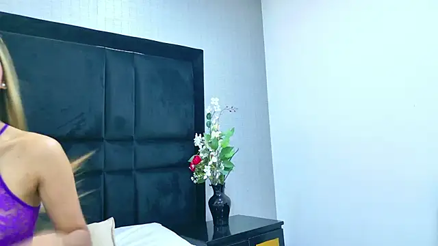 SarahOrtiz  online show from March 12, 11:03 am