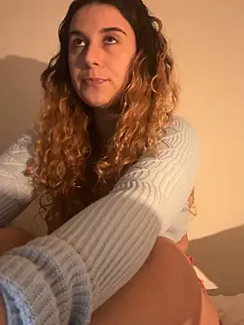 joanaguerreiru online show from February 14, 12:11 am