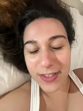 joanaguerreiru online show from March 20, 1:17 am