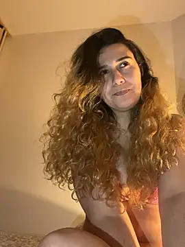 joanaguerreiru online show from February 15, 10:41 pm