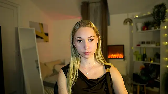 MilaBunny2000 online show from January 15, 2:20 pm