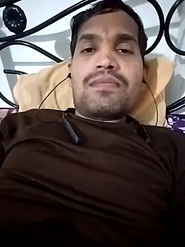 HotteboyShubh online show from February 12, 7:13 pm