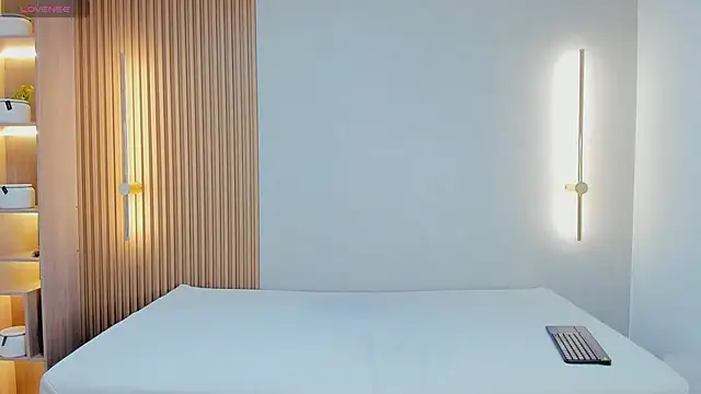 ciara brownn online show from March 31, 10:50 am