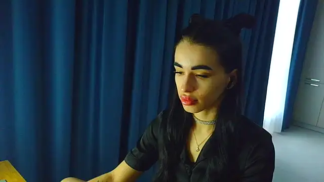 Vlada Elfie online show from March 3, 2:35 pm