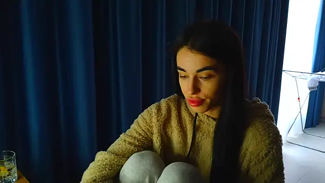 Vlada Elfie online show from April 1, 6:04 am