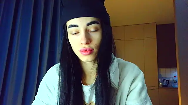 Vlada Elfie online show from January 18, 3:37 pm