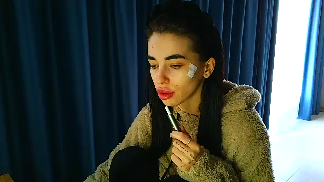 Vlada Elfie online show from April 5, 8:21 am