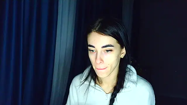 Vlada Elfie online show from January 17, 3:15 pm