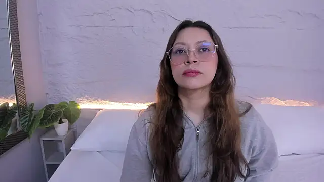 lanna 18  online show from March 16, 11:47 am