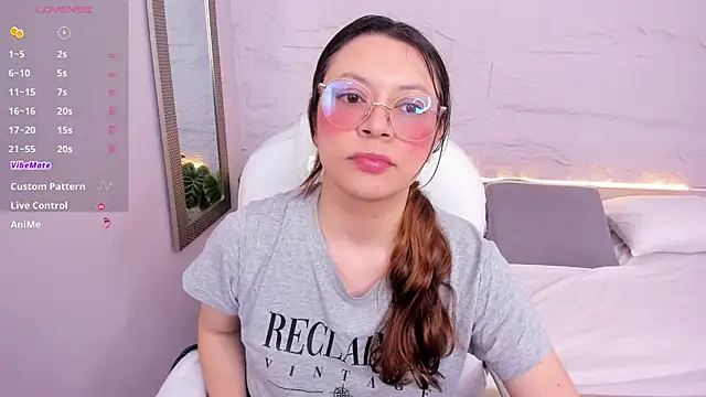 lanna 18  online show from July 14, 12:00 pm