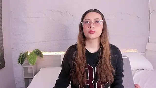 lanna 18  online show from March 23, 1:22 pm