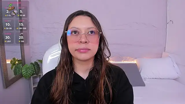 lanna 18  online show from May 15, 11:30 am
