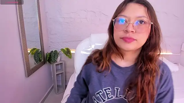 lanna 18  online show from June 20, 11:48 am
