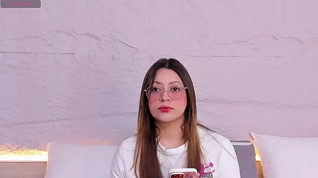 lanna 18  online show from February 11, 11:54 am