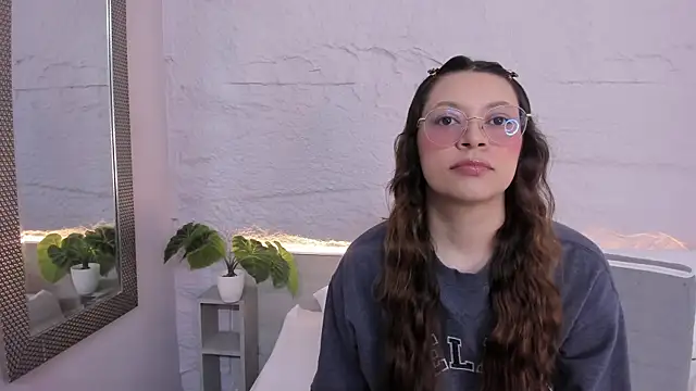 lanna 18  online show from March 26, 11:41 am