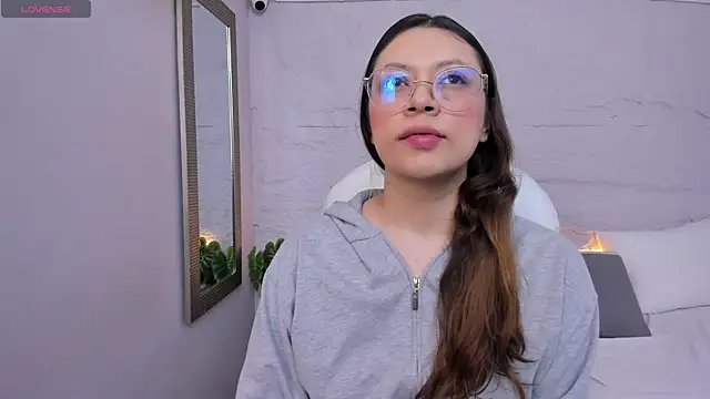 lanna 18  online show from July 9, 11:53 am