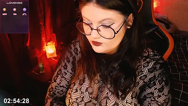 PixelMiss online show from April 18, 8:16 am