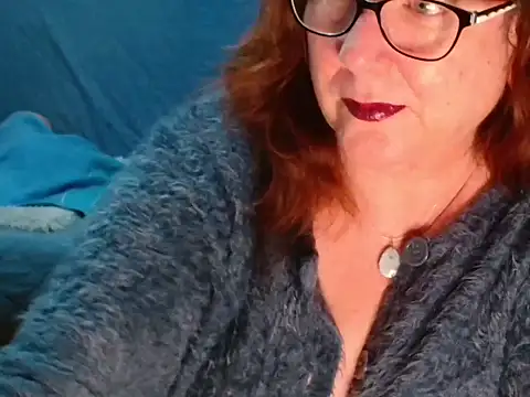 xmyriamx online show from April 12, 8:50 am