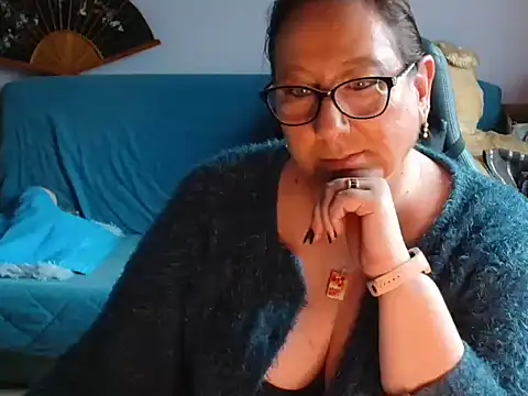 xmyriamx online show from April 5, 7:59 am