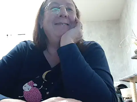 xmyriamx online show from February 17, 8:17 pm