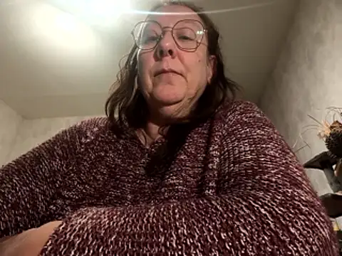 xmyriamx online show from January 6, 8:46 pm