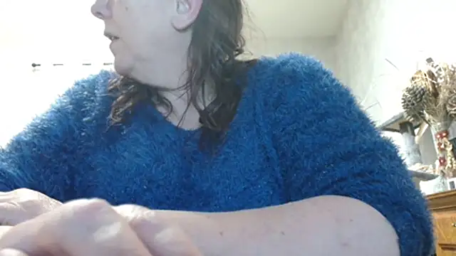 xmyriamx online show from January 9, 5:42 pm