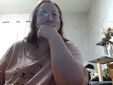 xmyriamx online show from February 5, 8:15 pm